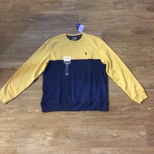IZOD long sleeve top